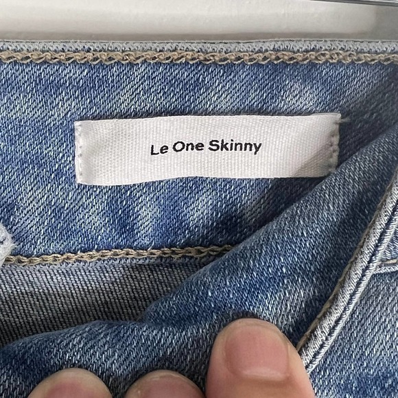 FRAME Le One Skinny Faded NWT High Rise Jeans SZ 2 (See Size Below) - Picture 5 of 9